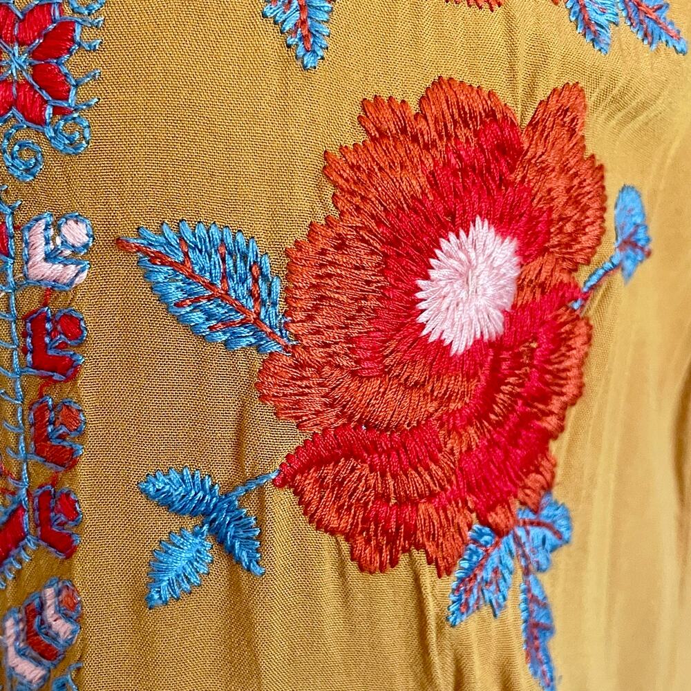 Andree by Unit Mustard Short Sleeve Floral Embroidered Blouse MEDIUM Bohemian - Picture 6 of 9
